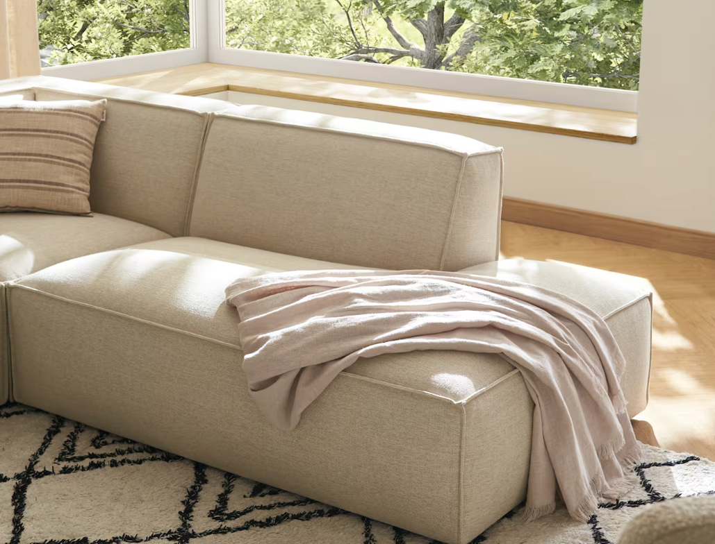 Jonathan Right Chaise, (Performance Twill) Creamy White